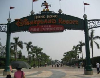 hong-kong-disneyland1.jpg